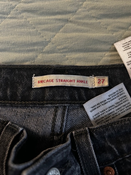 Levi's Women's Straight-Leg Jeans in Washed Black - Picture 5 of 7